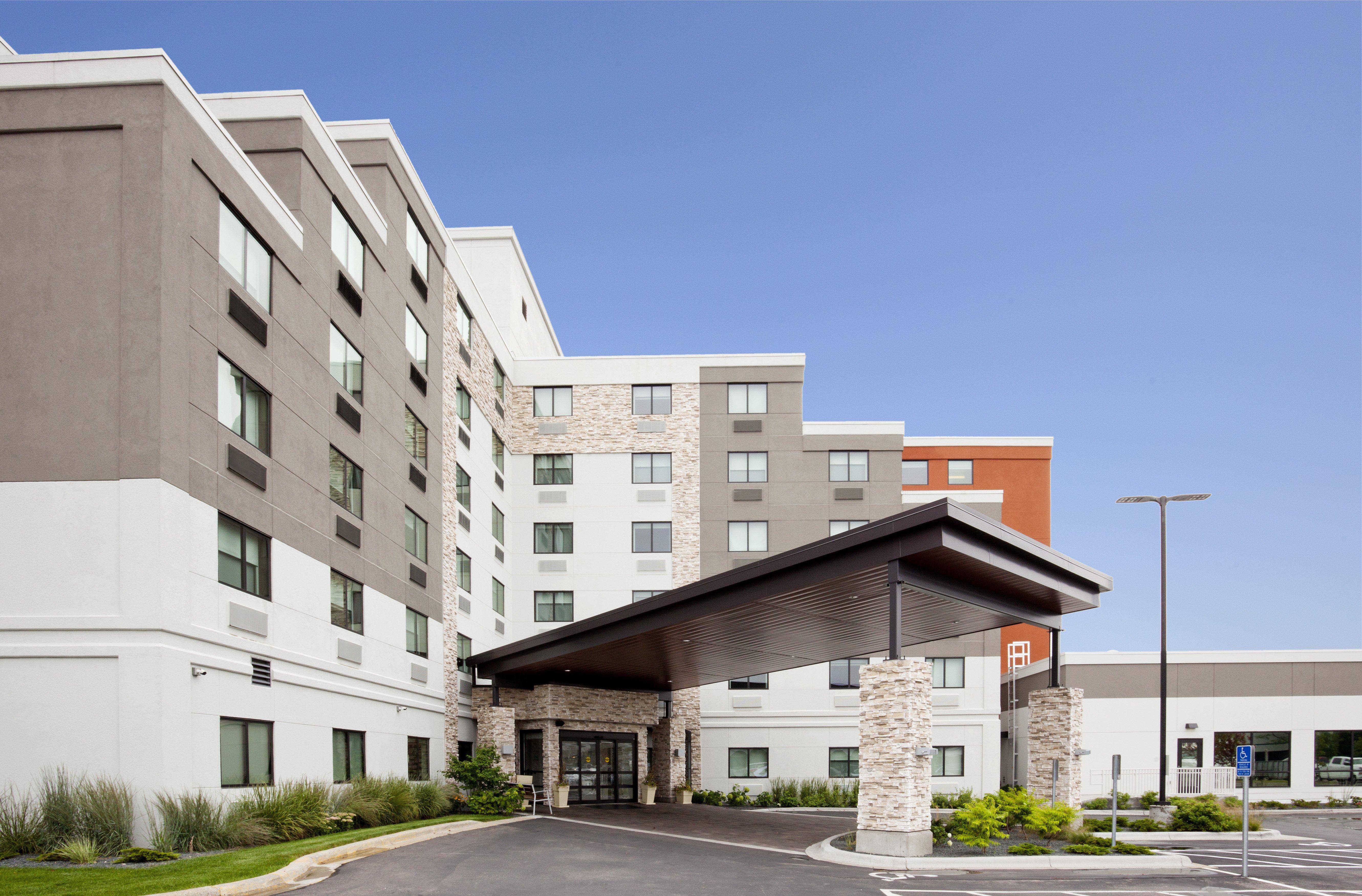 Holiday Inn Express Roseville-St. Paul By Ihg Exterior foto