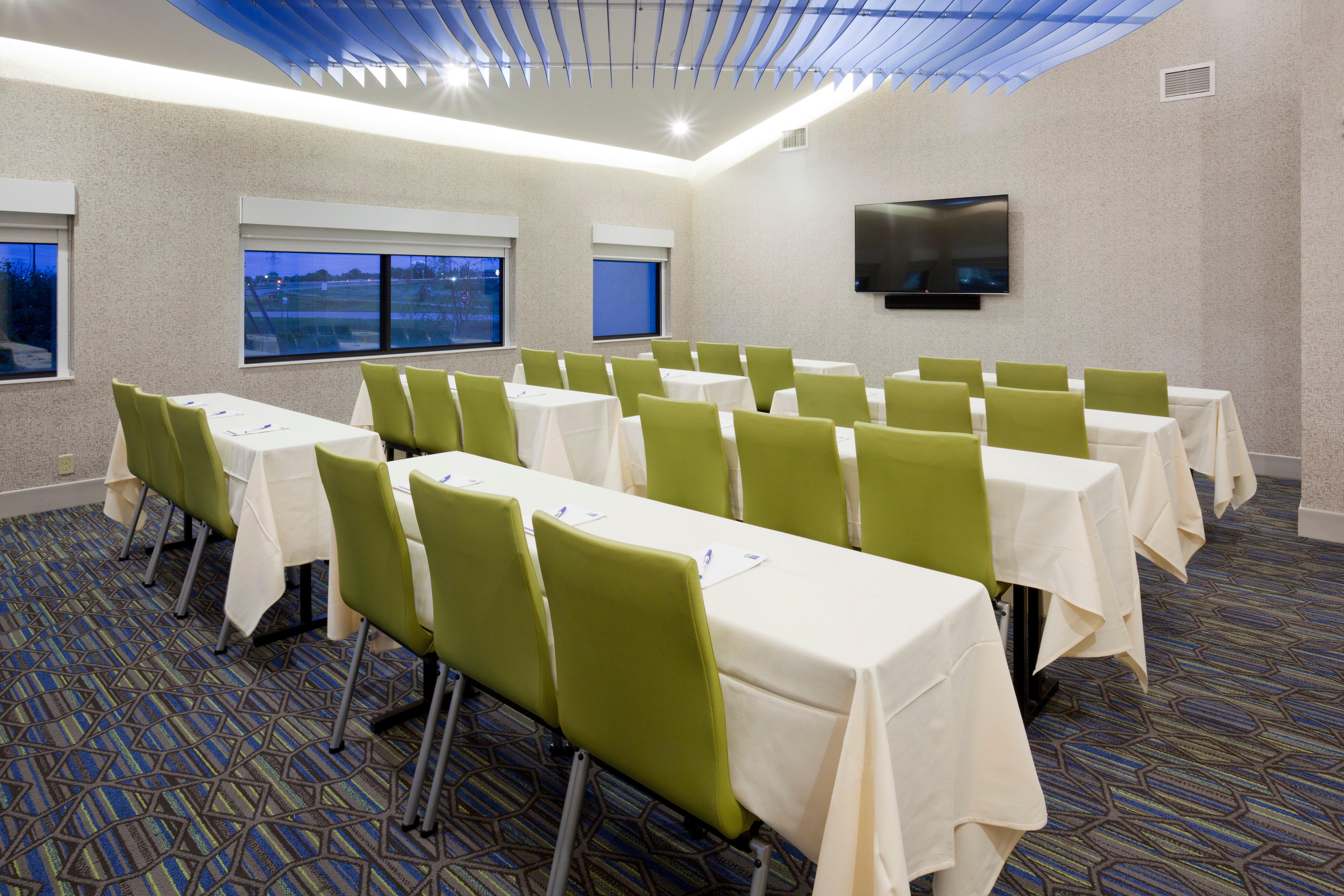 Holiday Inn Express Roseville-St. Paul By Ihg Exterior foto